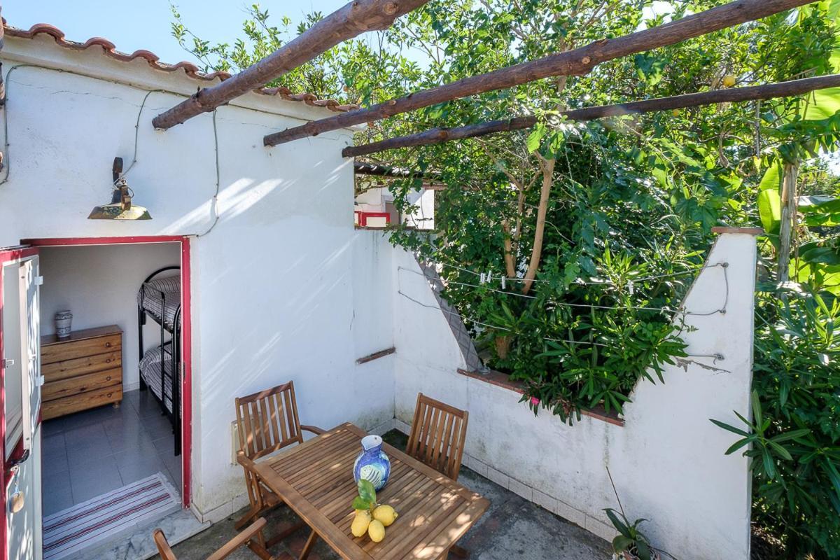 La Rosa Dei Venti Aparthotel Procida Bagian luar foto